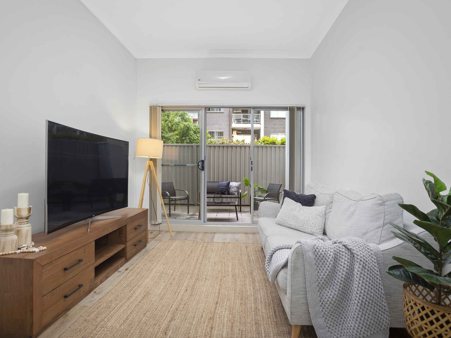 47/2 Porter Street Ryde
