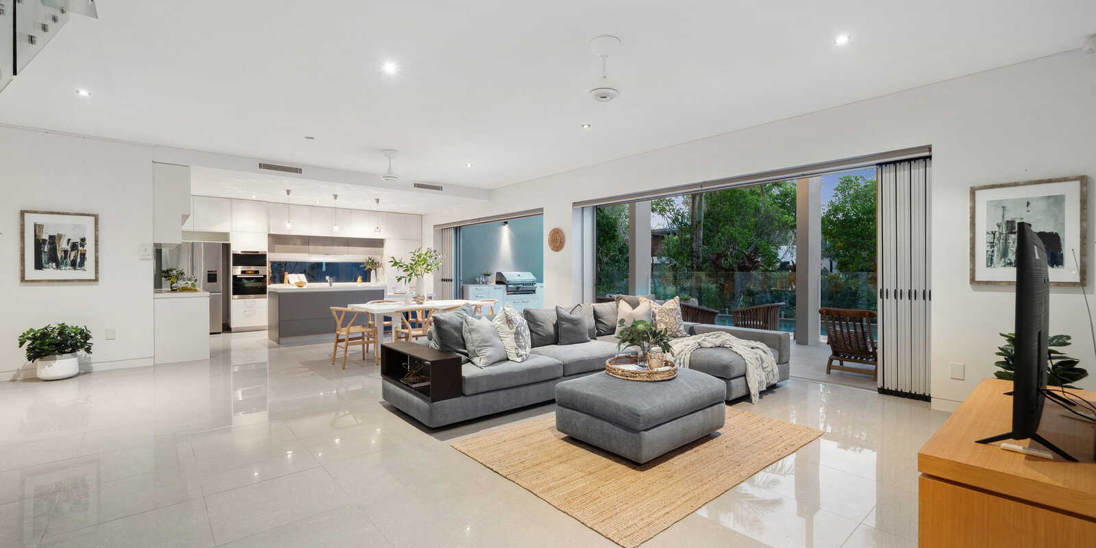 2 Whitehaven Parade Yaroomba 2 Whitehaven Parade Yaroomba
