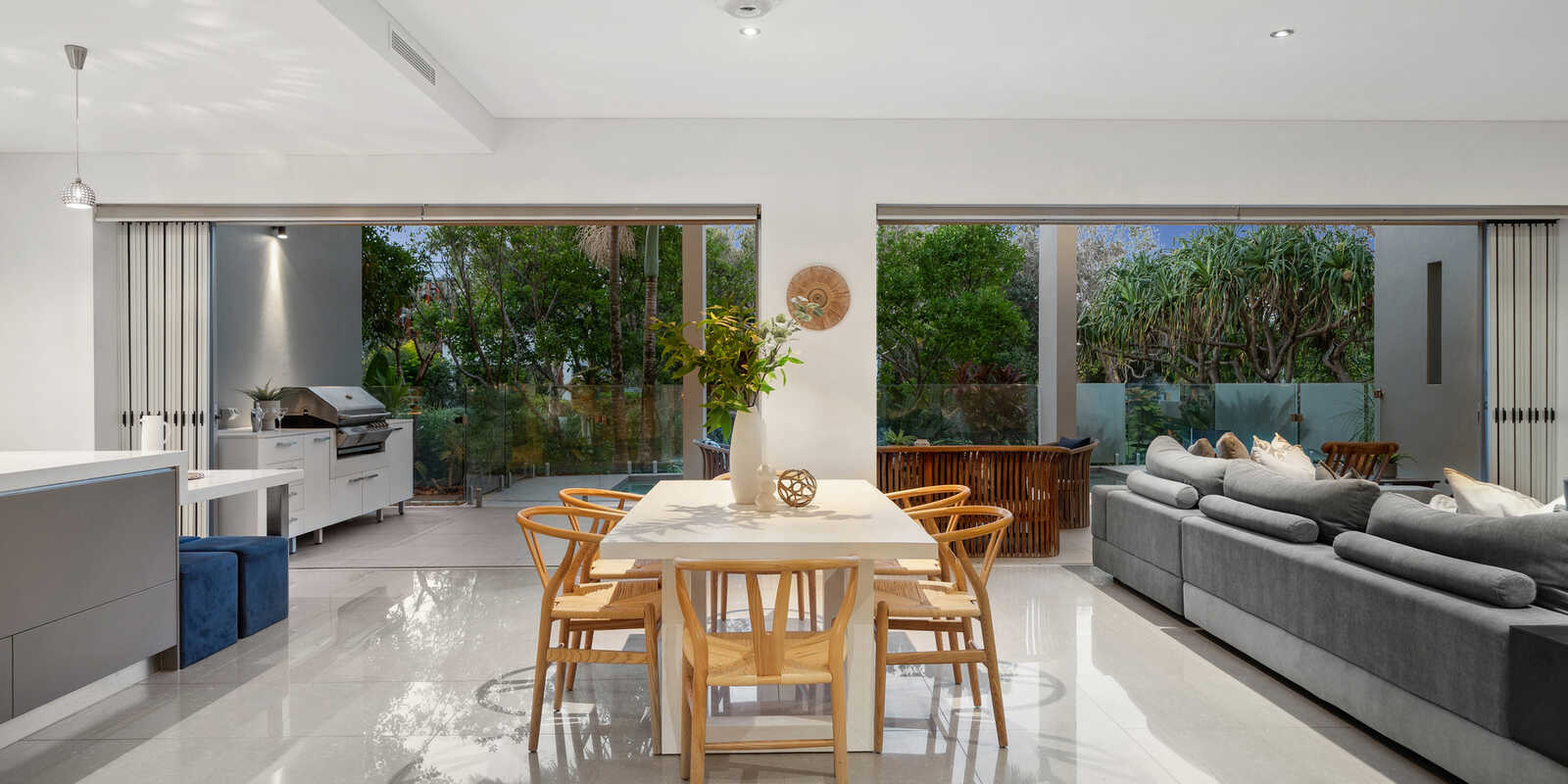 2 Whitehaven Parade Yaroomba 2 Whitehaven Parade Yaroomba