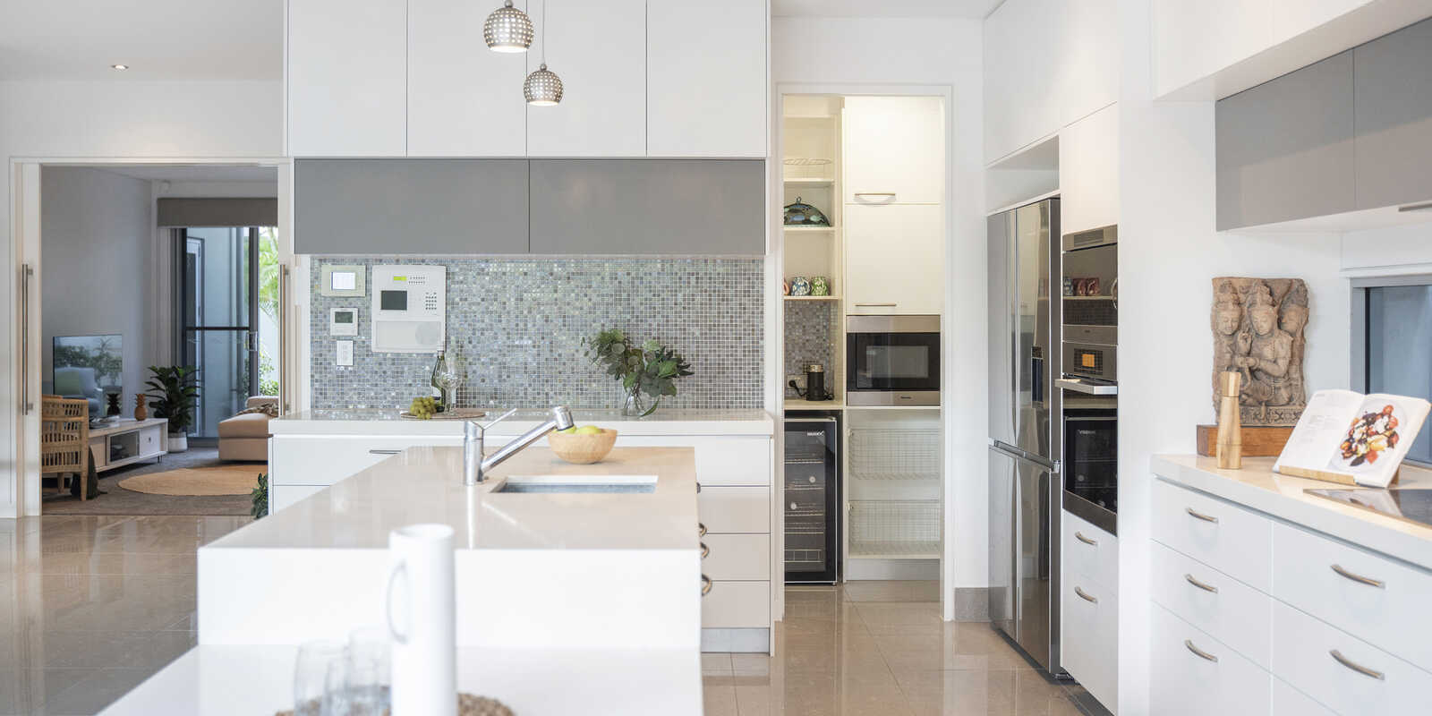 2 Whitehaven Parade Yaroomba 2 Whitehaven Parade Yaroomba
