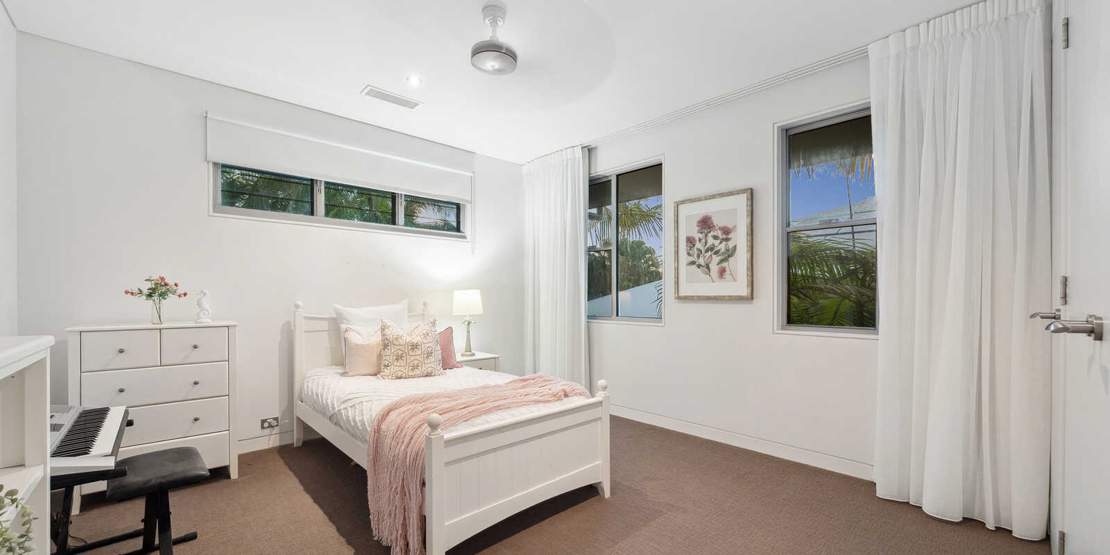 2 Whitehaven Parade Yaroomba 2 Whitehaven Parade Yaroomba