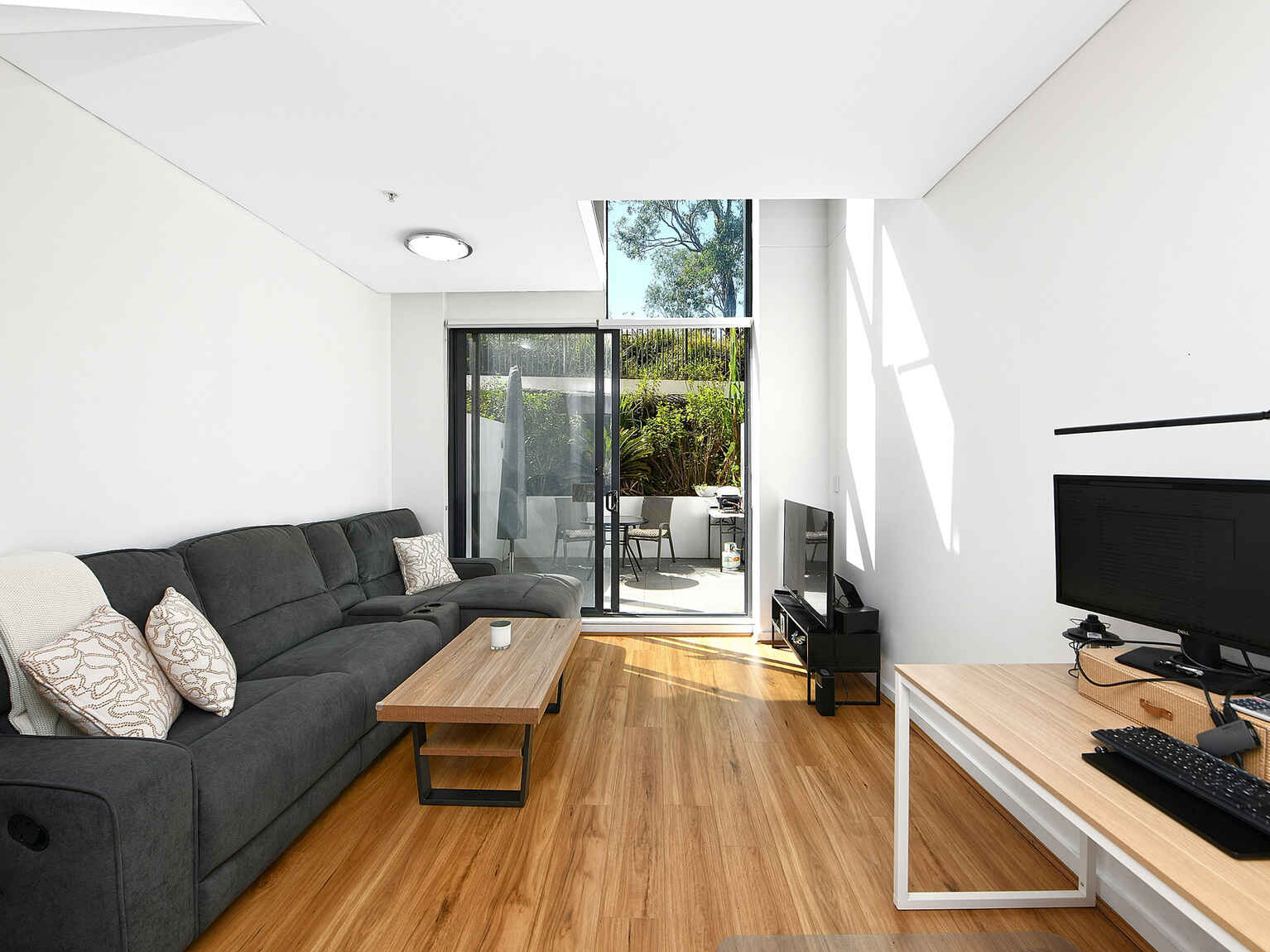 210/2 Brodie Spark Drive Wolli Creek