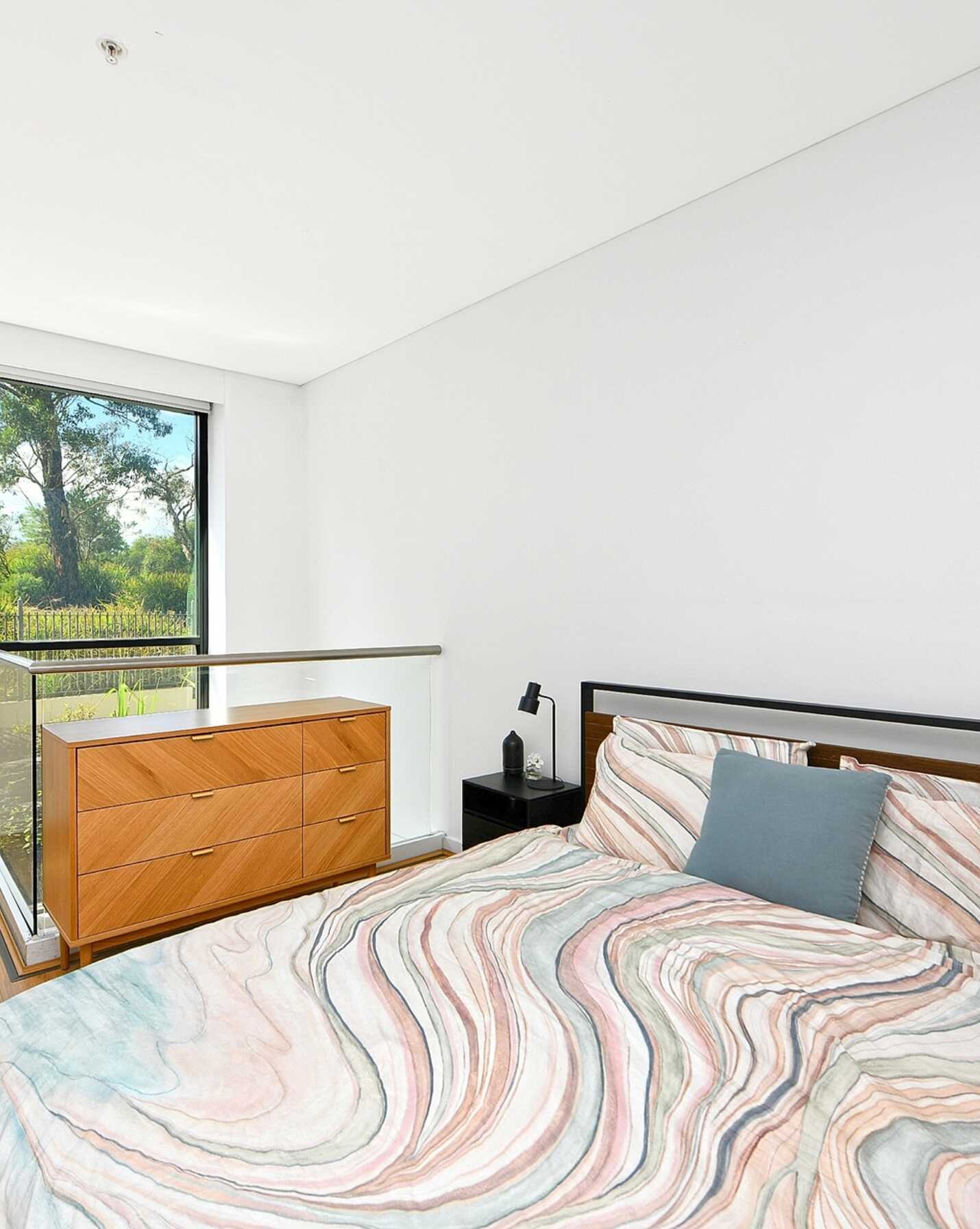 210/2 Brodie Spark Drive Wolli Creek, Creek - Thumbnail 4