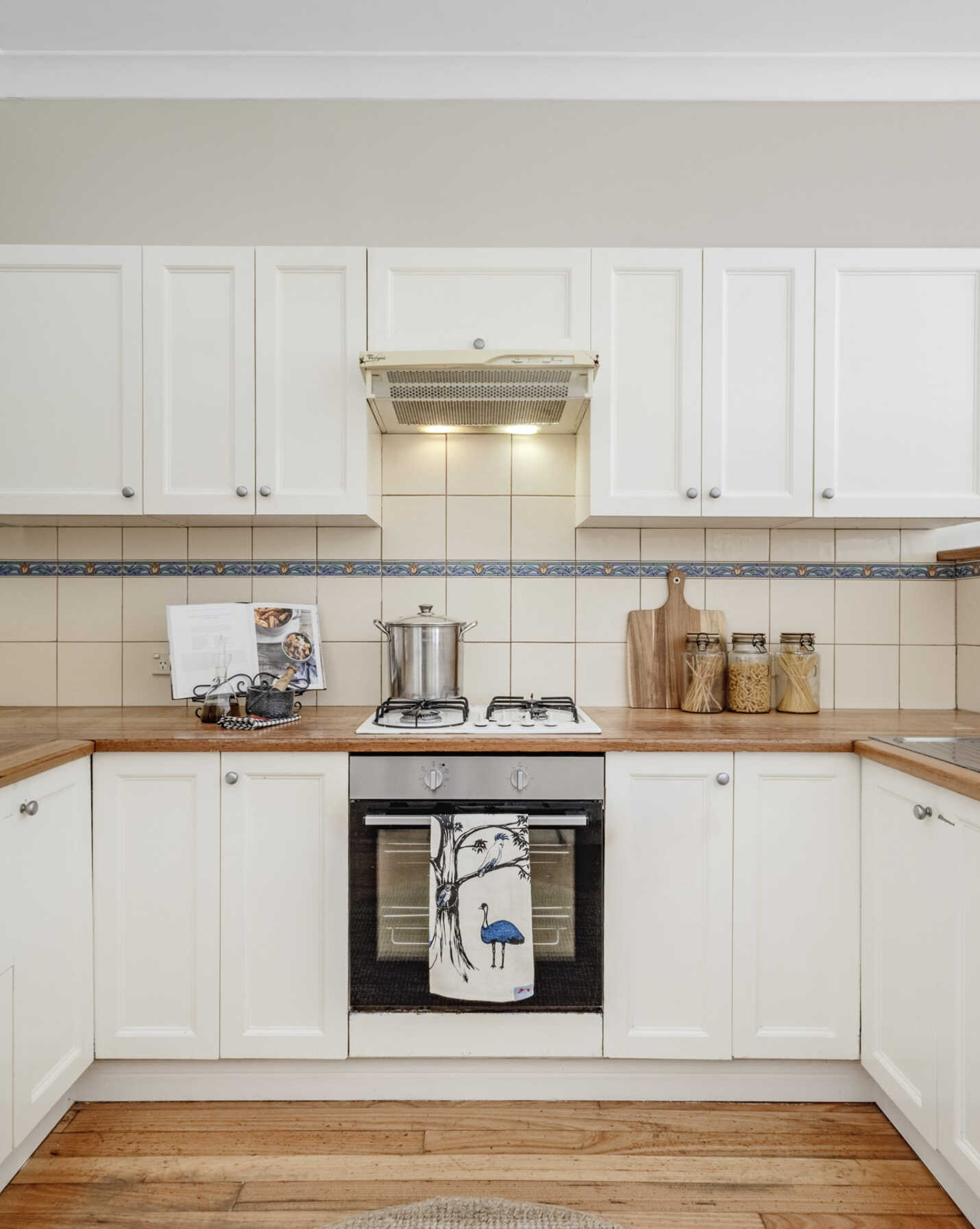 19 Gordon Avenue Blackheath, Blackheath - Thumbnail 8