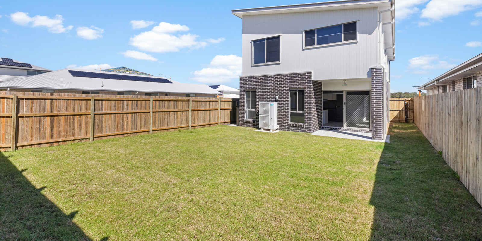 7 Blackwood Street Redland Bay