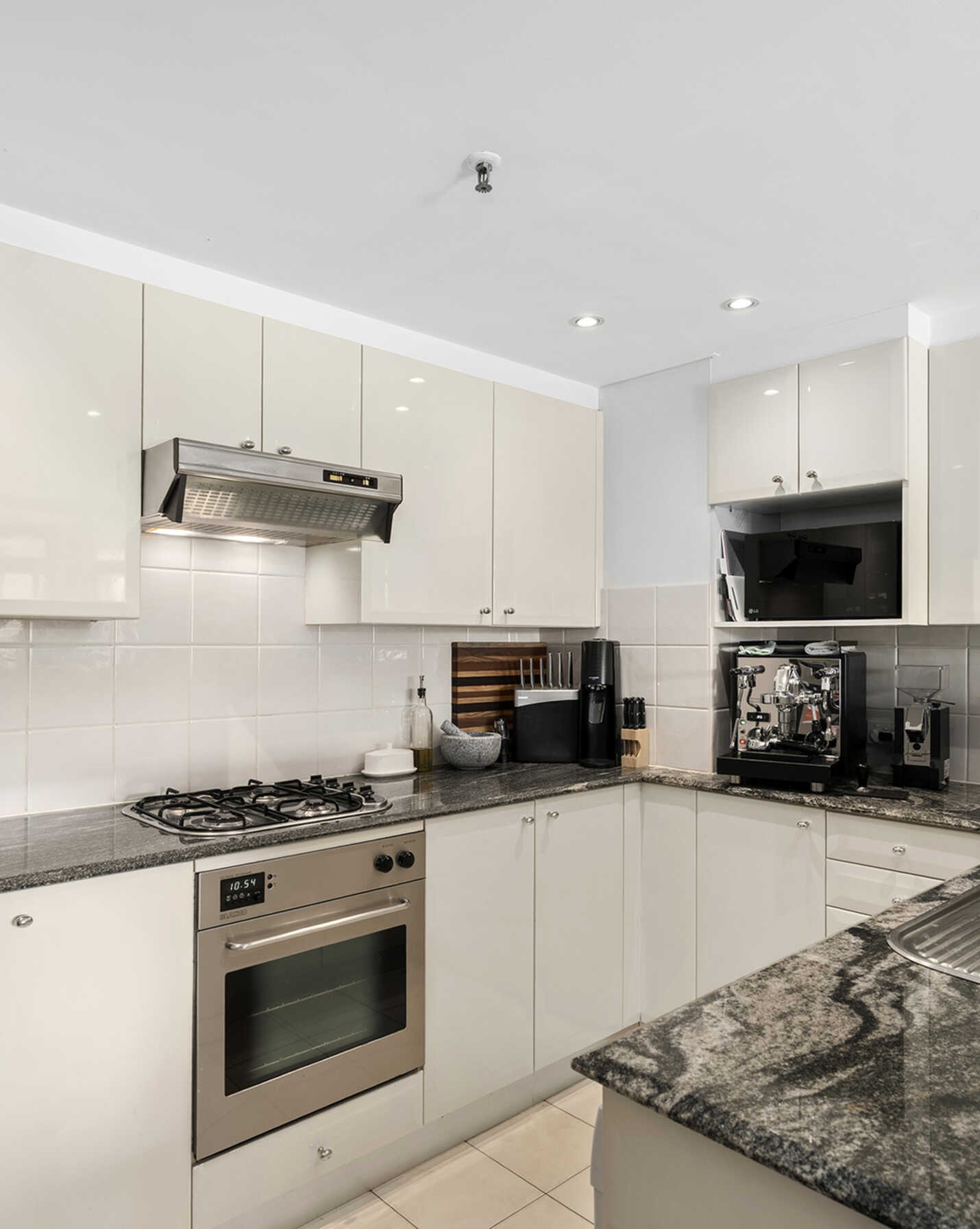 210/63 Crown Street Woolloomooloo, Woolloomooloo - Thumbnail 4
