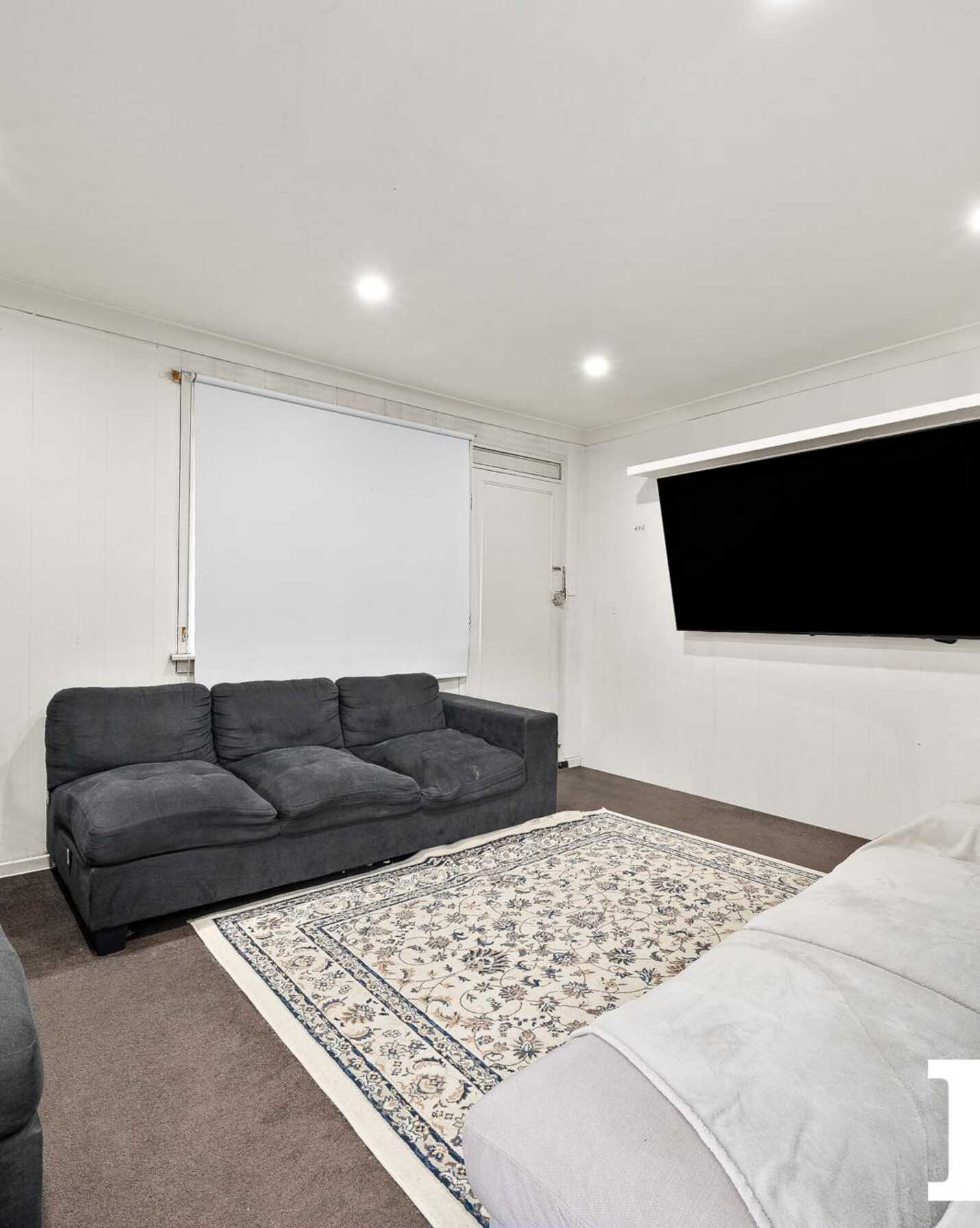 58 Sandakan Crescent Lethbridge Park, Park - Thumbnail 3