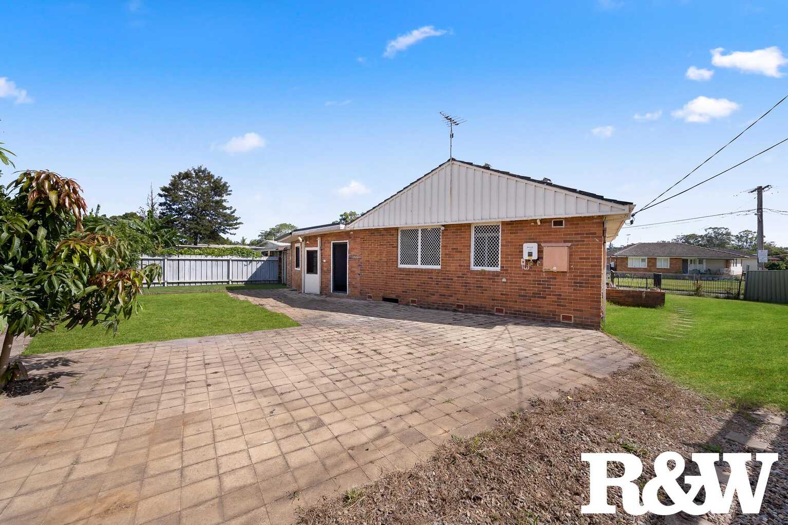 58 Sandakan Crescent Lethbridge Park 58 Sandakan Crescent Lethbridge Park