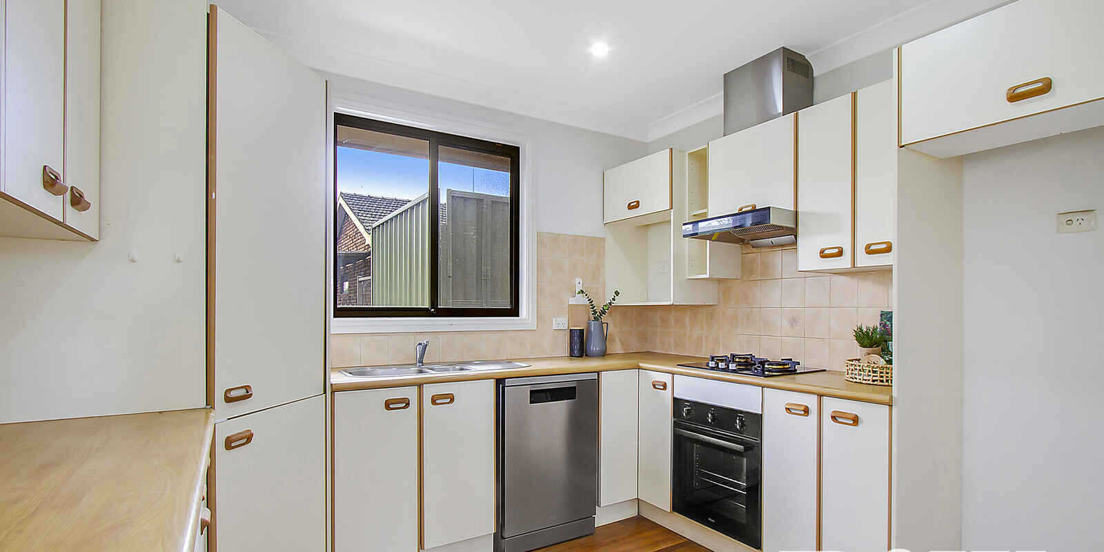 18 Caribou Close St Clair 18 Caribou Close St Clair