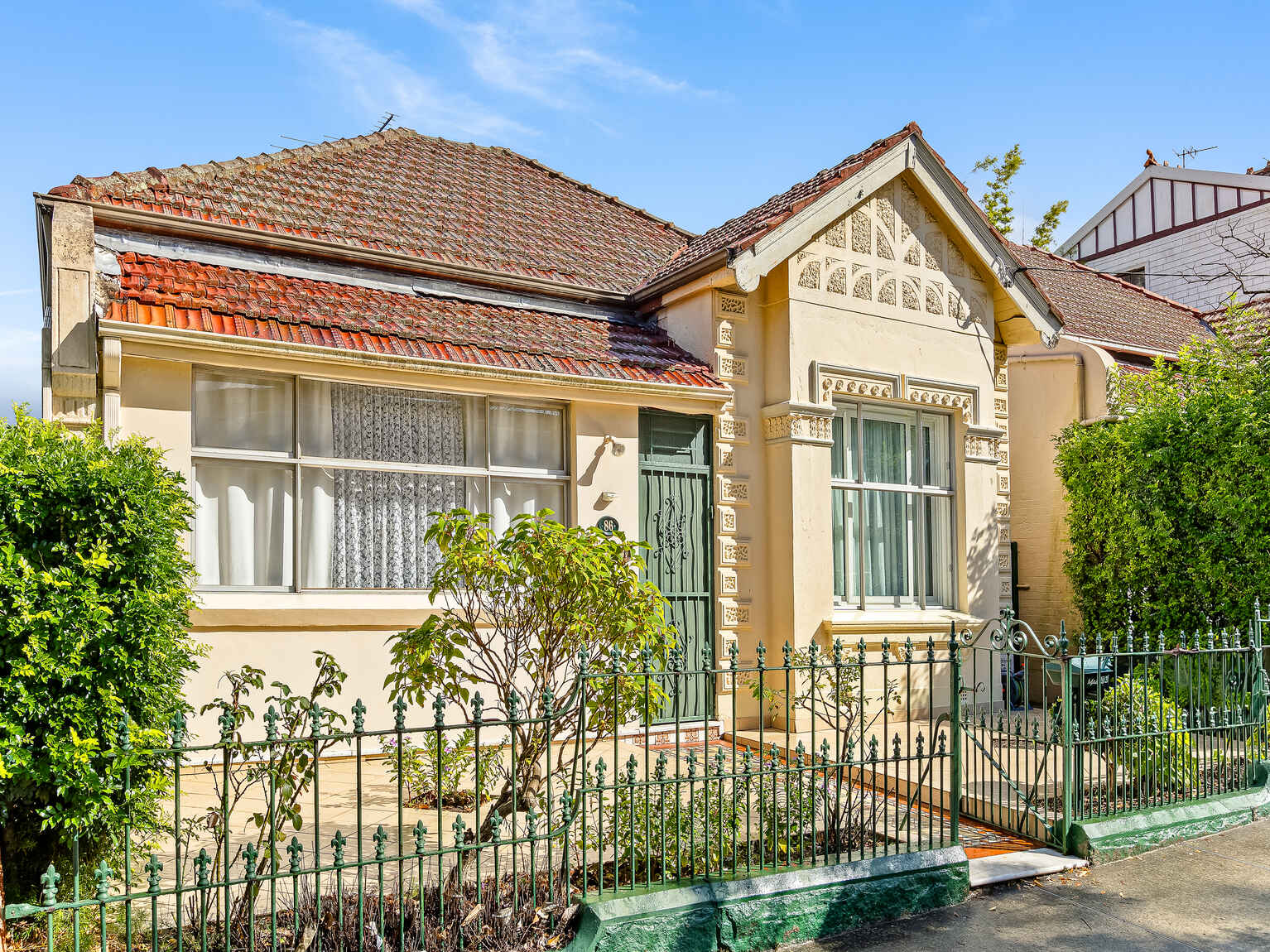 86 NEWINGTON ROAD Marrickville