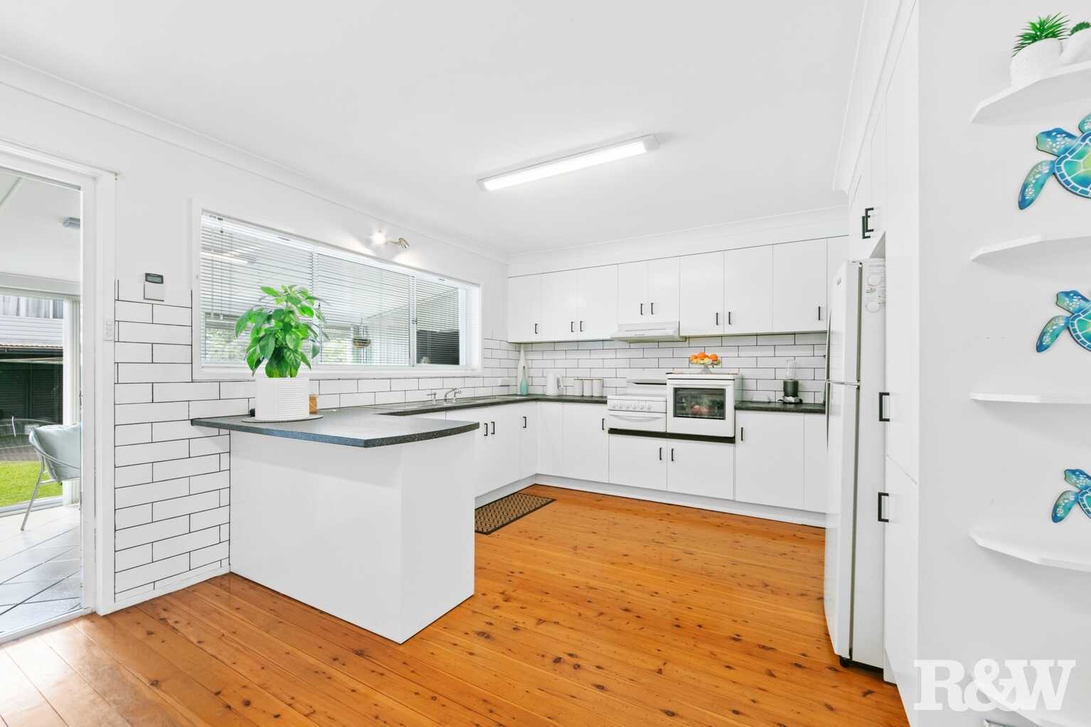 15 Winifred Avenue Umina Beach 15 Winifred Avenue Umina Beach