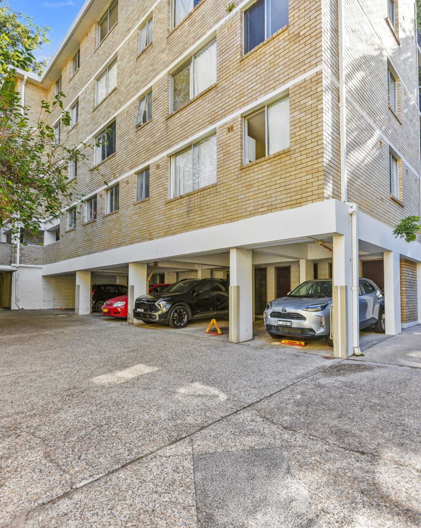 2 Ormond Street Bondi Beach, Beach - Thumbnail 3