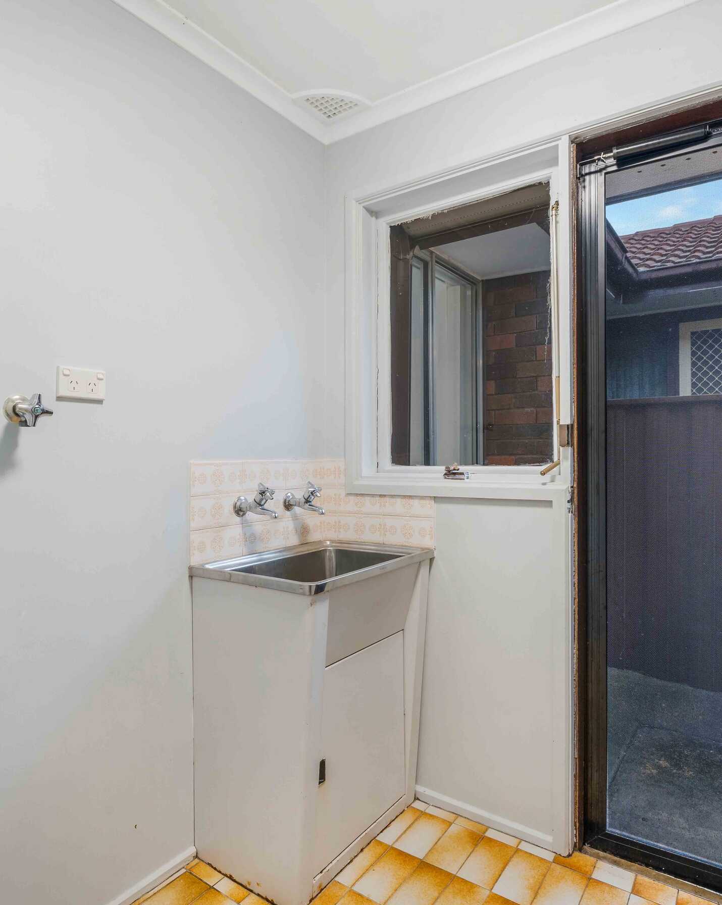 43 Brooks Street Macquarie Fields, Fields - Thumbnail 5