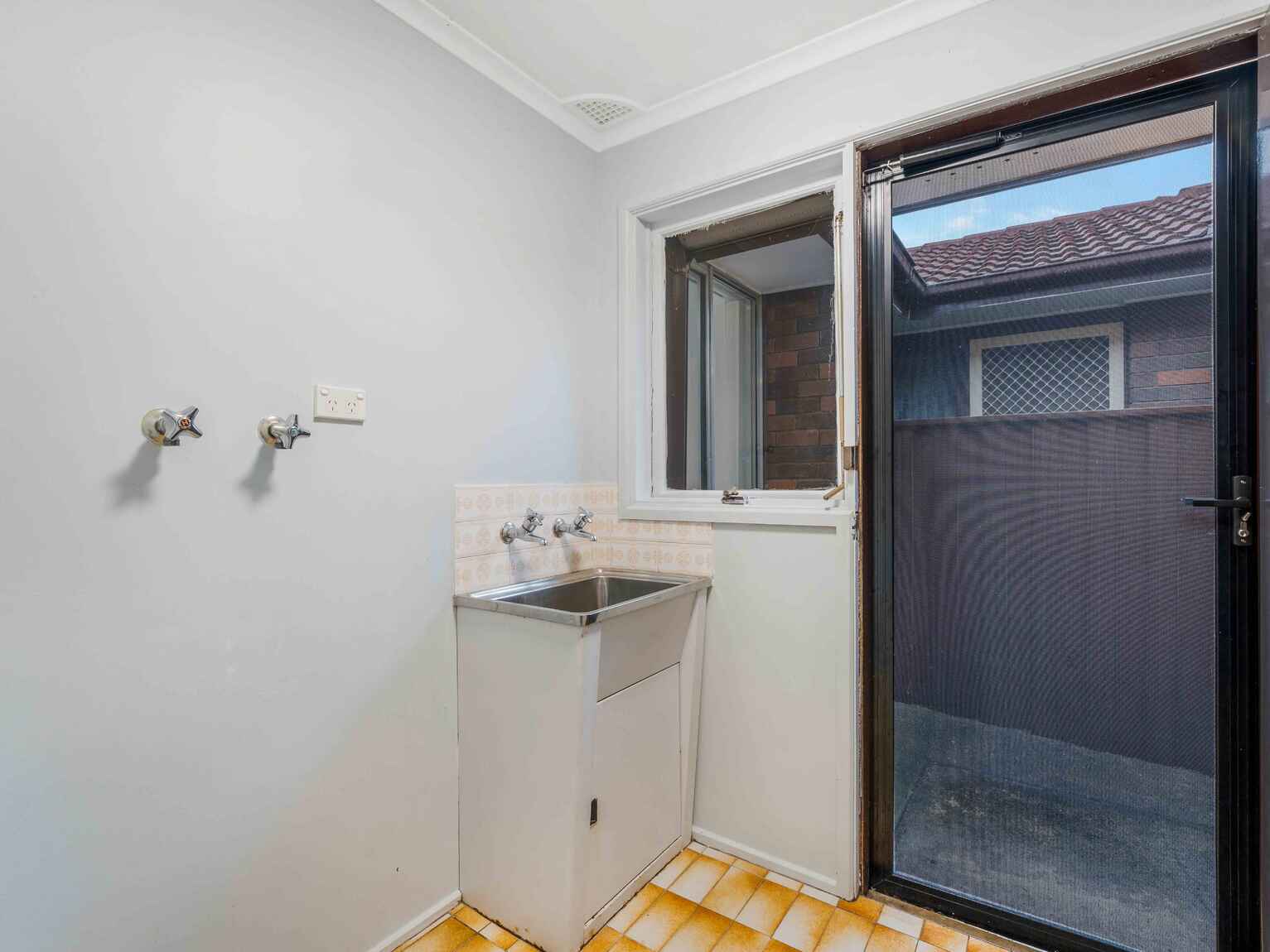 43 Brooks Street Macquarie Fields 43 Brooks Street Macquarie Fields
