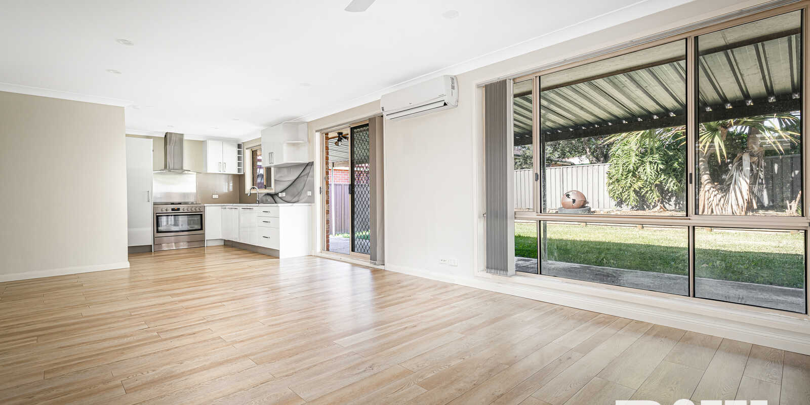 59 Explorers Way St Clair 59 Explorers Way St Clair