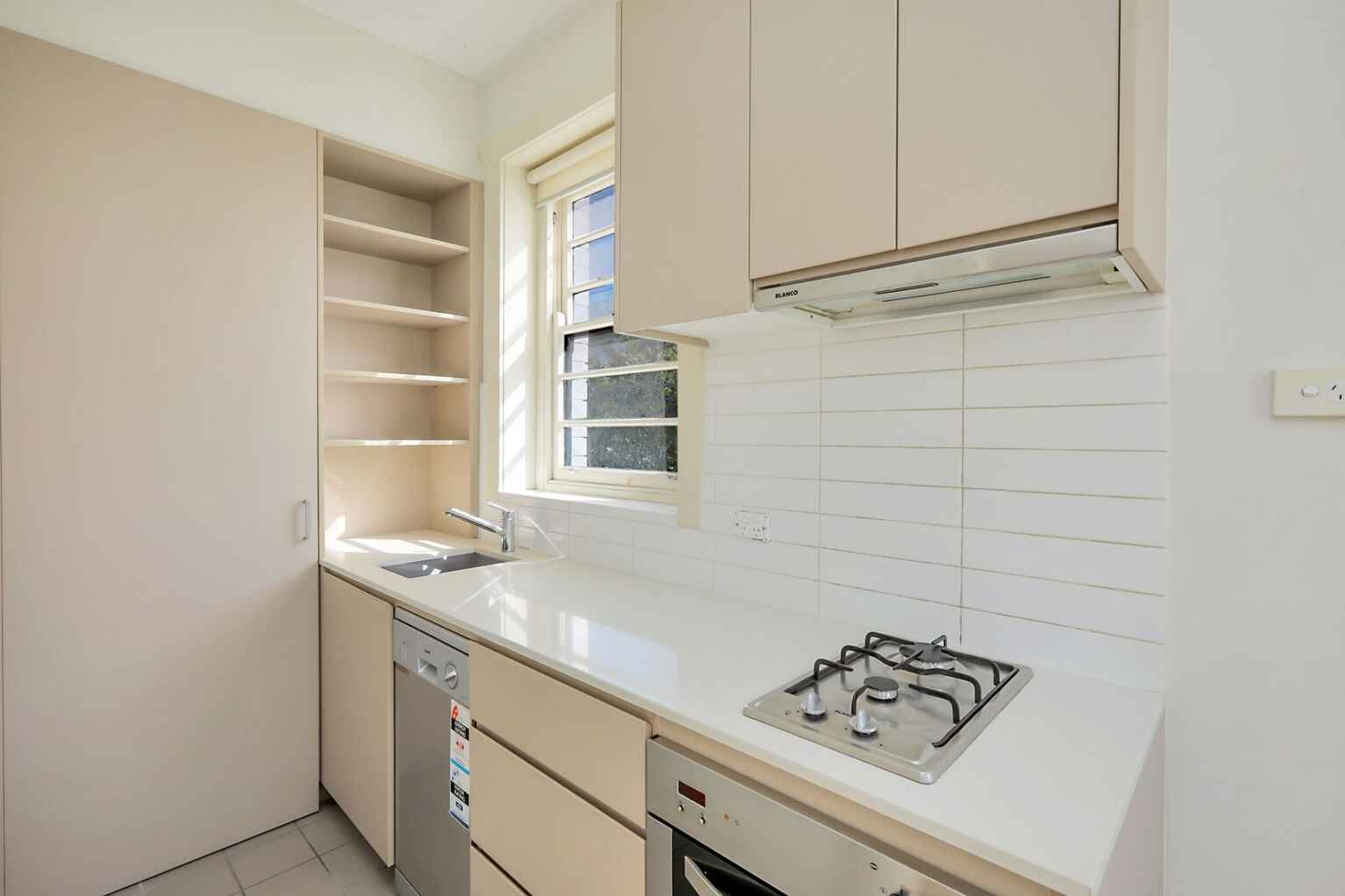 1/99 New South Head Road Edgecliff 1/99 New South Head Road Edgecliff