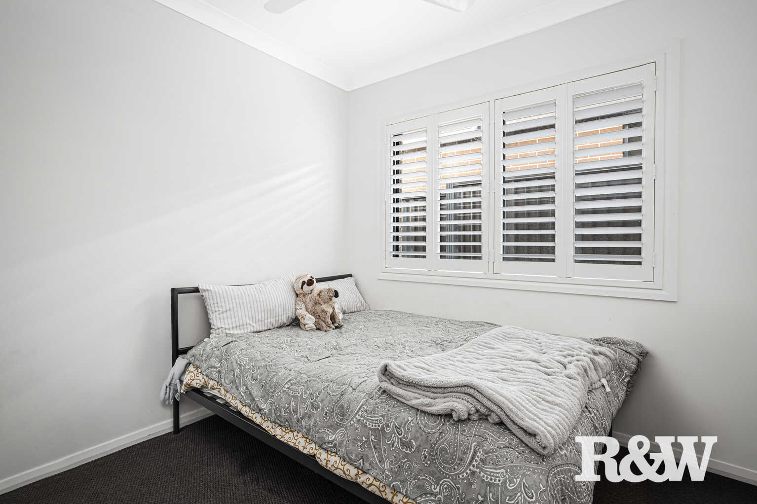 40 Sandalwood Crescent Colebee 40 Sandalwood Crescent Colebee