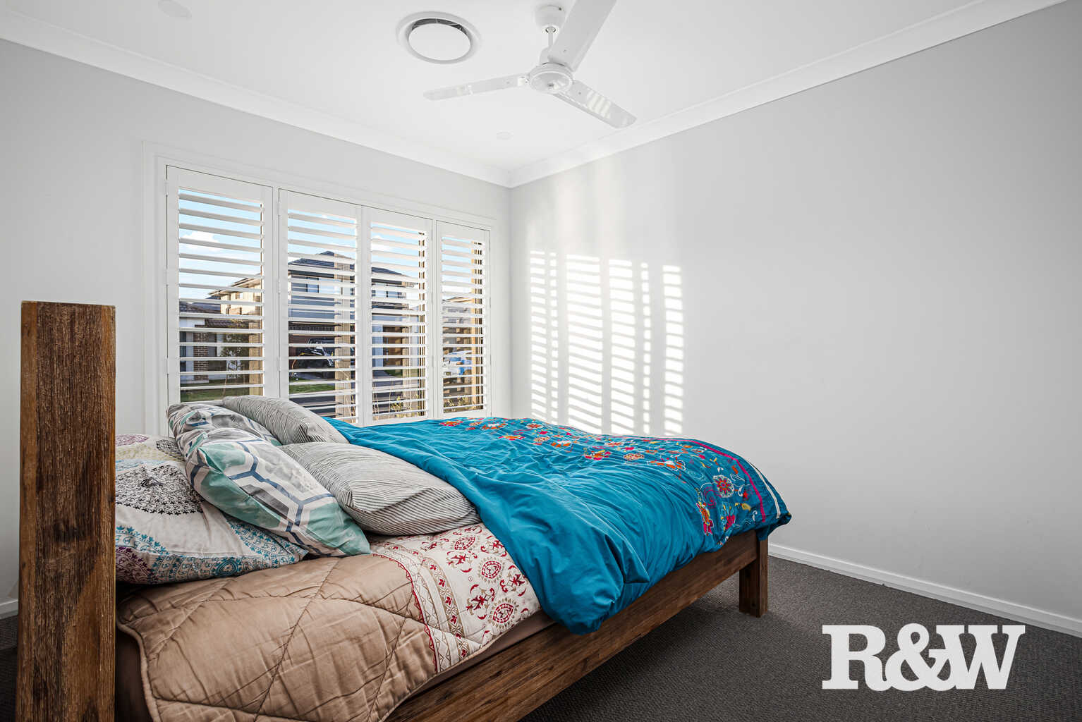 40 Sandalwood Crescent Colebee 40 Sandalwood Crescent Colebee