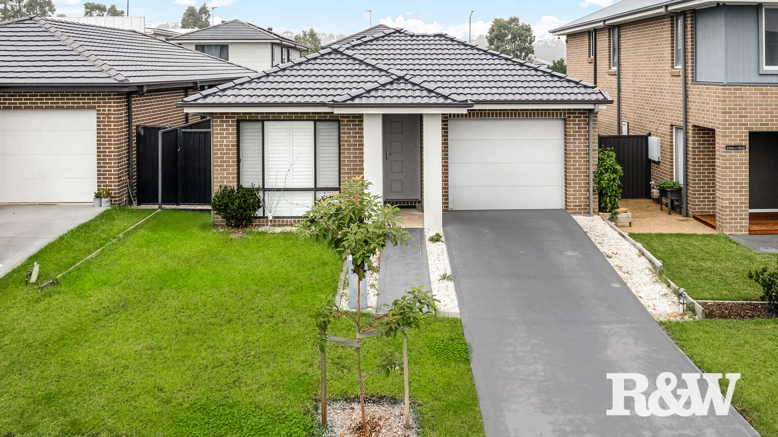 40 Sandalwood Crescent Colebee 40 Sandalwood Crescent Colebee