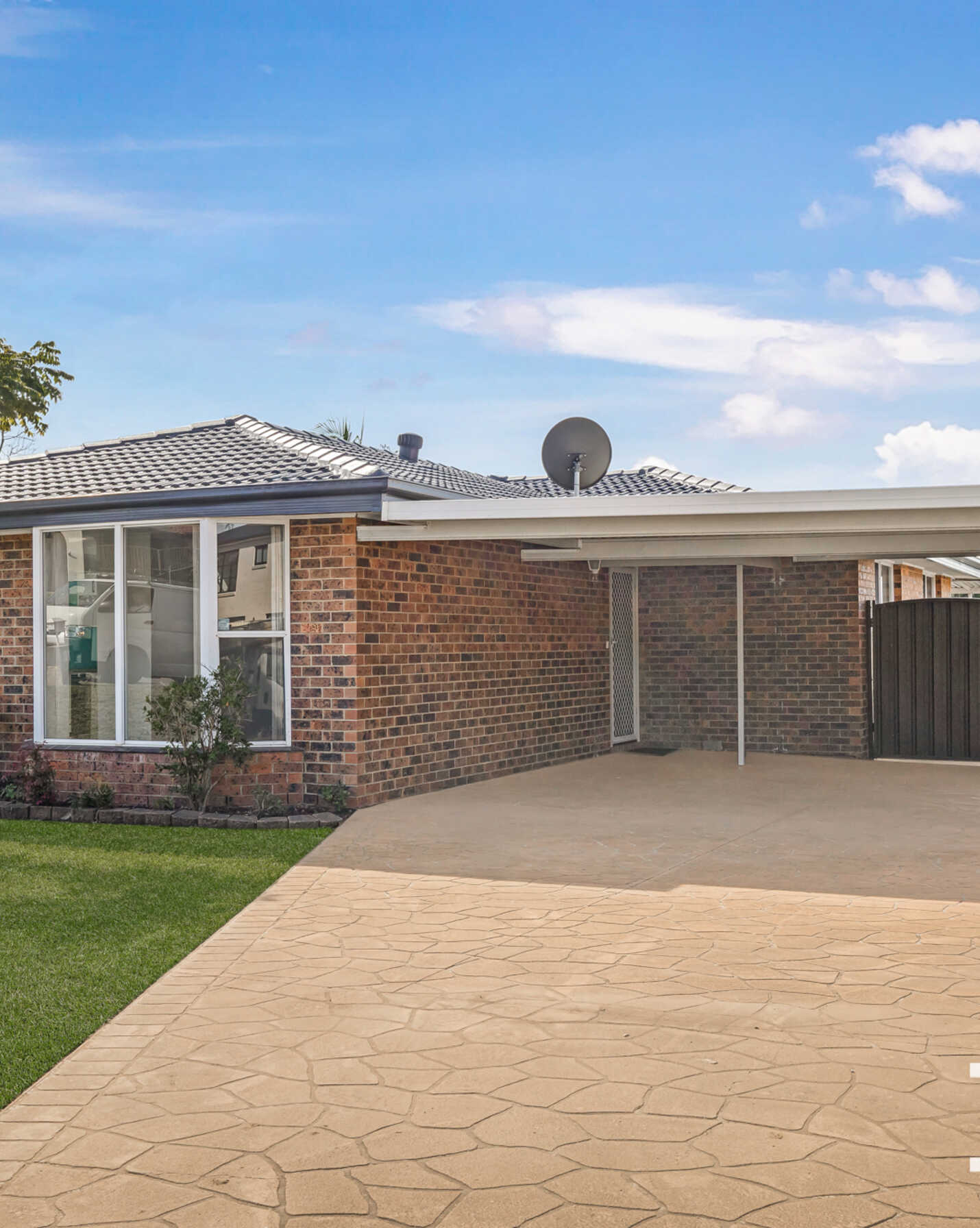 8 Mcfarlane Drive Minchinbury, Minchinbury - Thumbnail 2