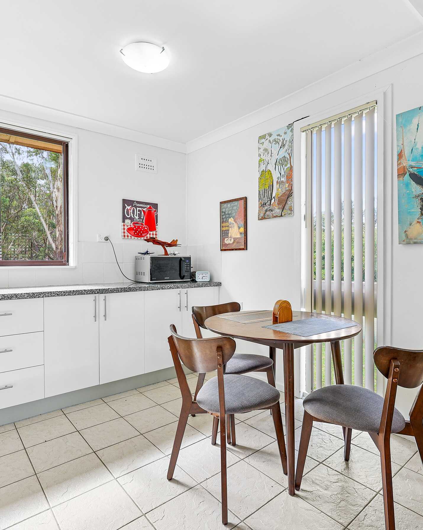 2 Bell Crescent Leumeah, Leumeah - Thumbnail 4