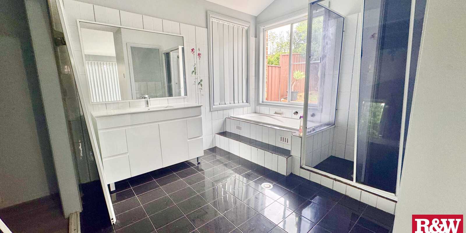 10 Clarevale Street Edensor Park