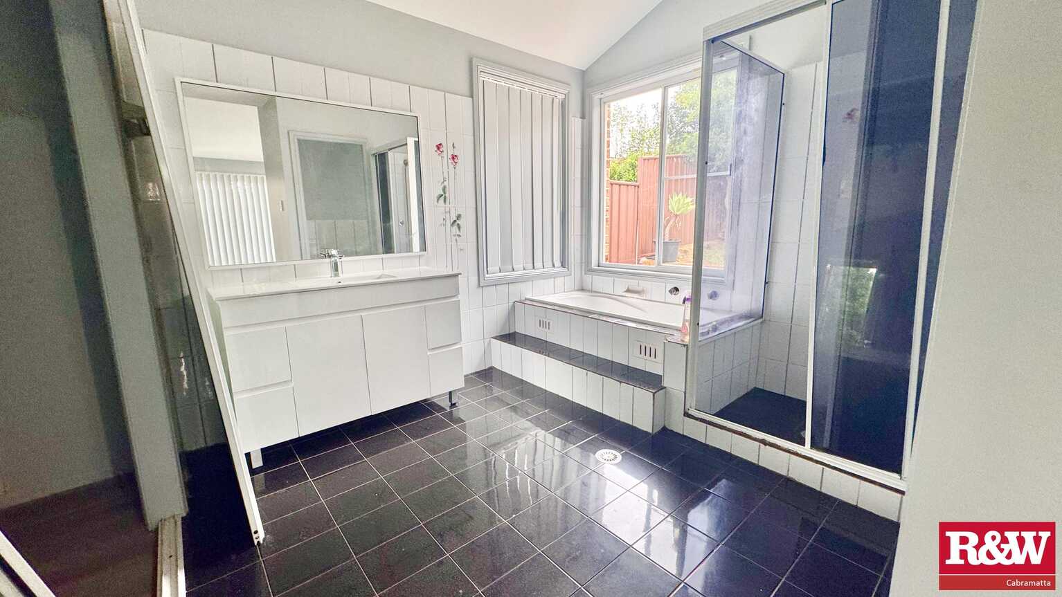 10 Clarevale Street Edensor Park