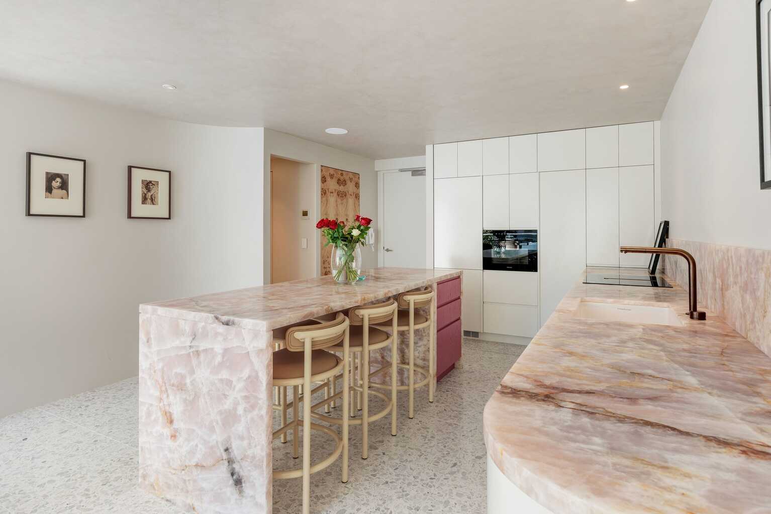 15/8 Greenknowe Avenue Elizabeth Bay