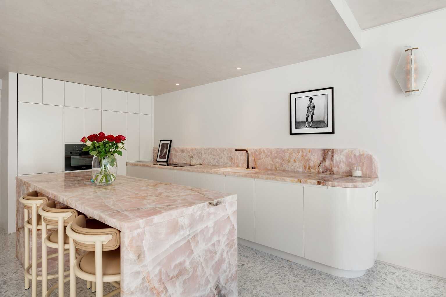 15/8 Greenknowe Avenue Elizabeth Bay