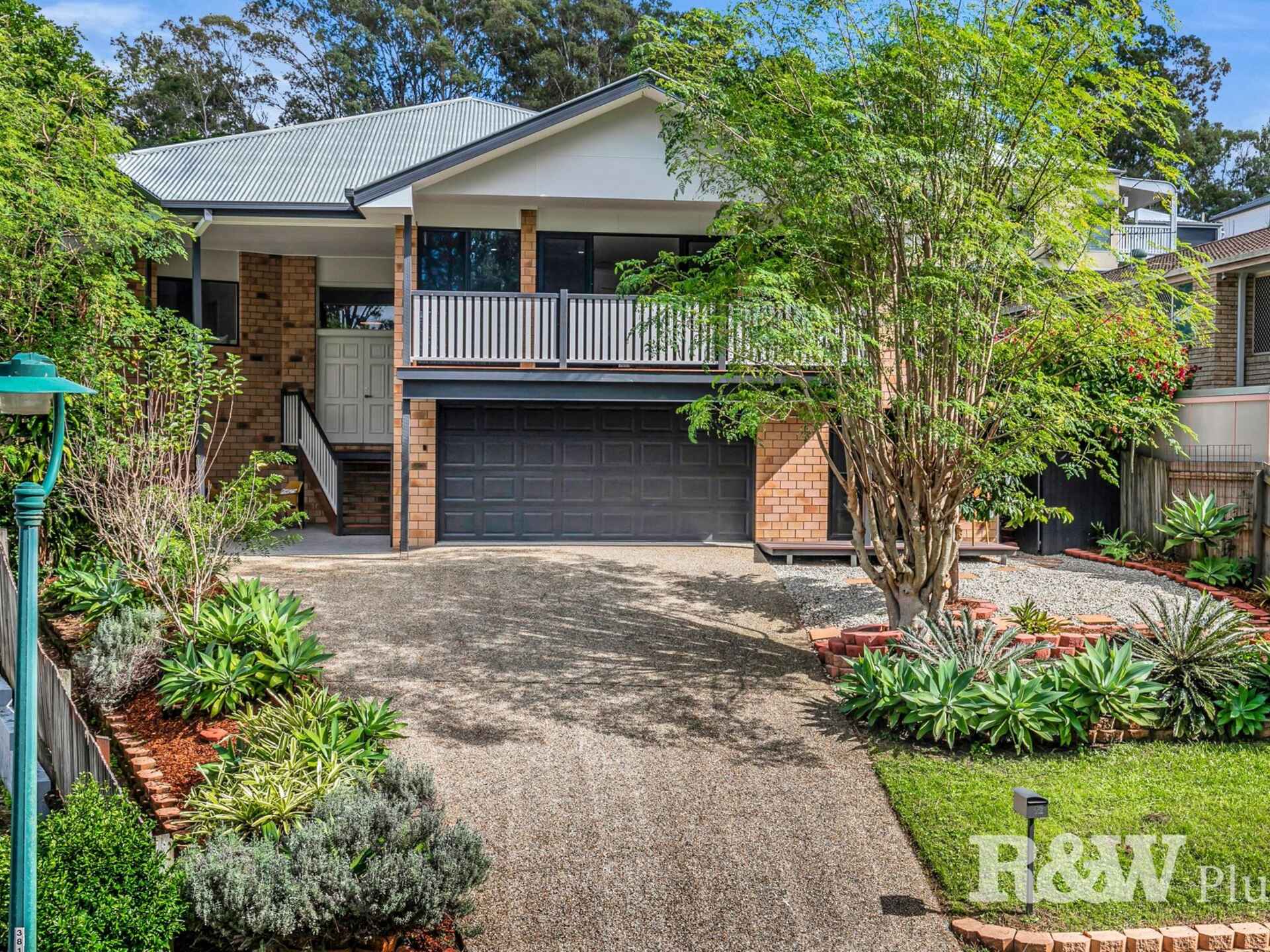 22 Parkway Place Kenmore