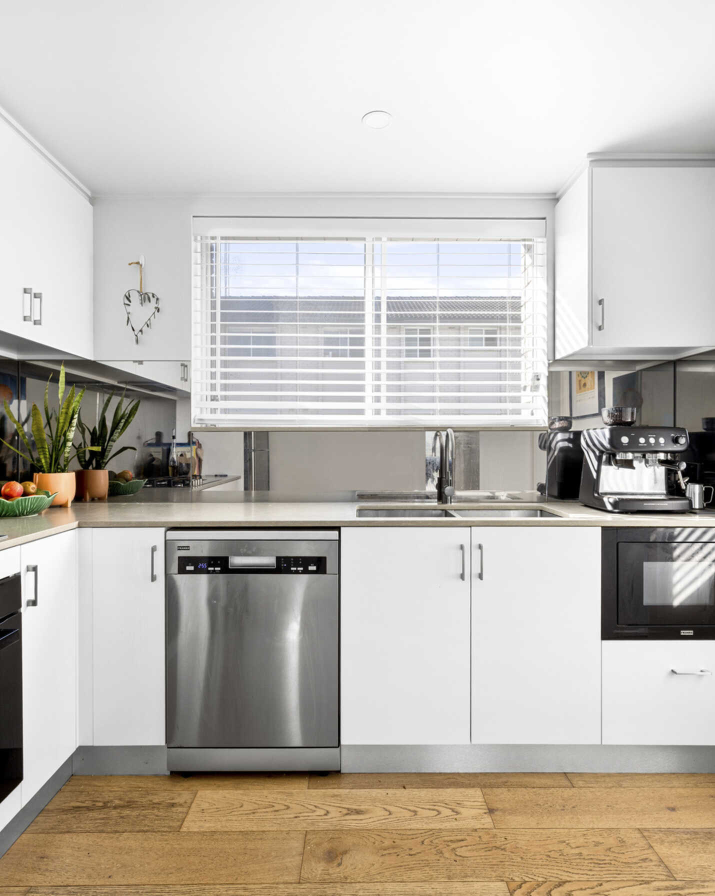 24/10 Henrietta Street Waverley, Waverley - Thumbnail 4
