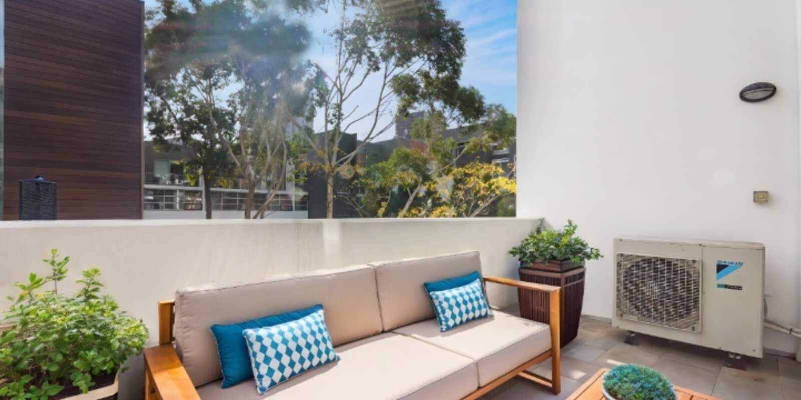 32/4 Grandstand Parade Zetland 32/4 Grandstand Parade Zetland