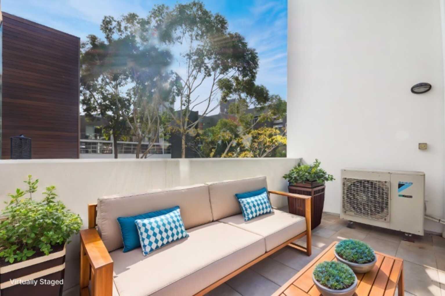 32/4 Grandstand Parade Zetland 32/4 Grandstand Parade Zetland