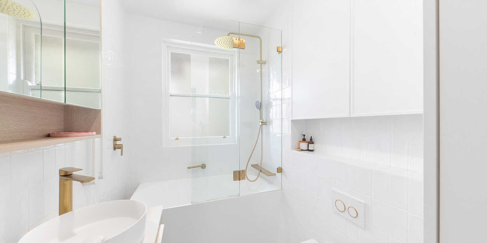 8/492 Military Road (entry via Hale Road) Mosman 8/492 Military Road (entry via Hale Road) Mosman