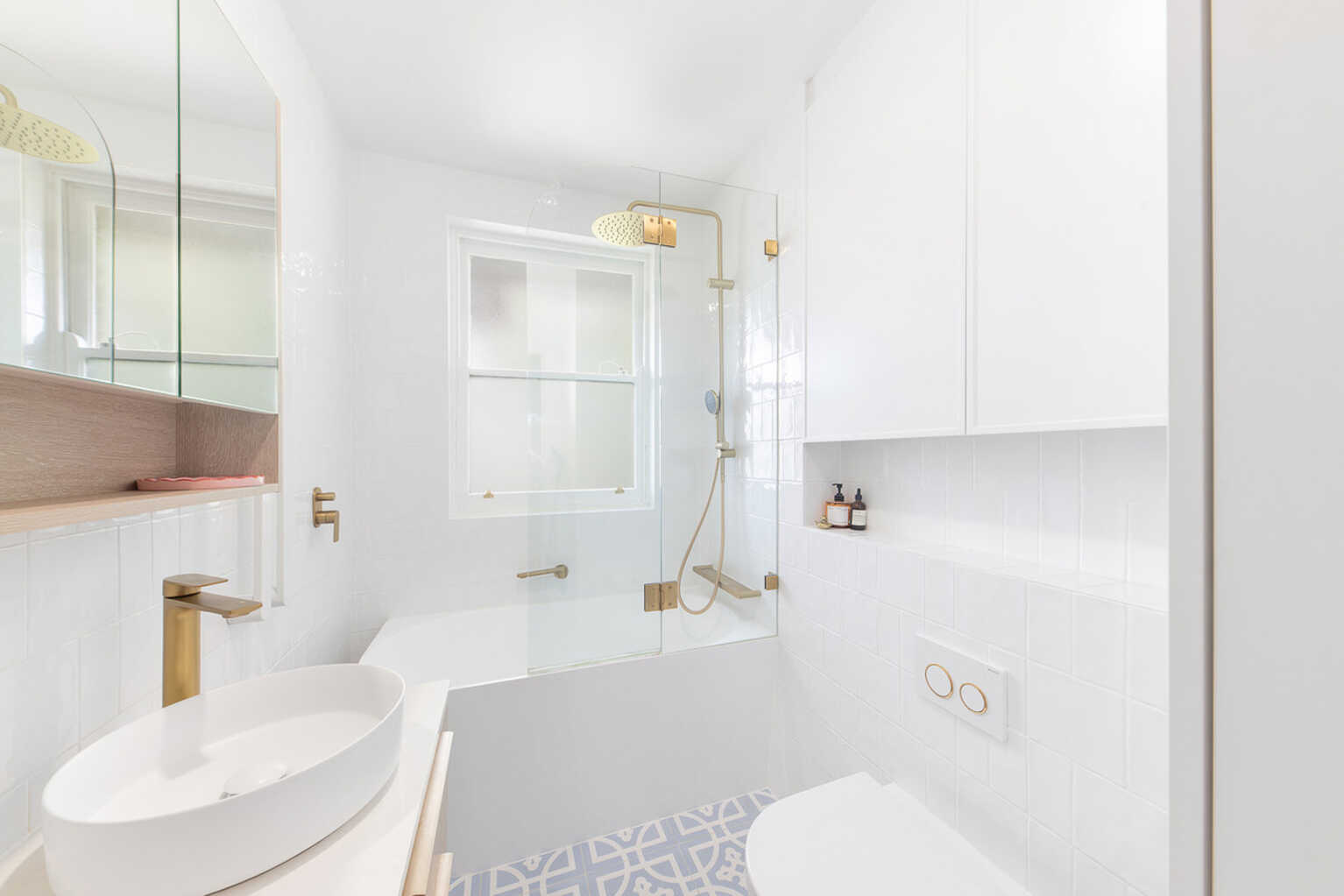 8/492 Military Road (entry via Hale Road) Mosman 8/492 Military Road (entry via Hale Road) Mosman