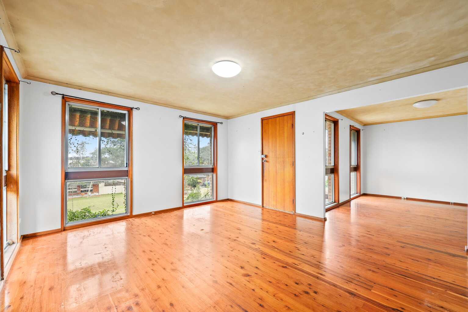 52 Elouera Crescent Woodbine 52 Elouera Crescent Woodbine