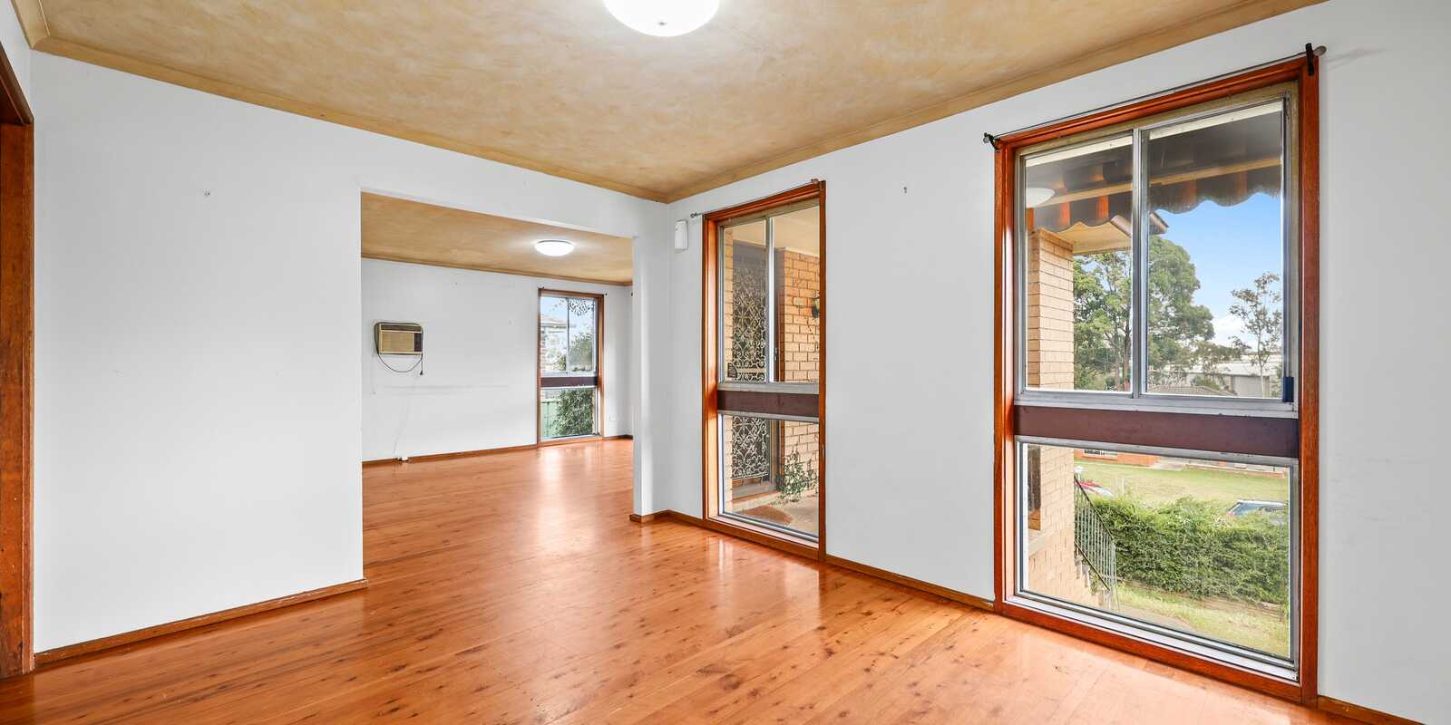 52 Elouera Crescent Woodbine 52 Elouera Crescent Woodbine