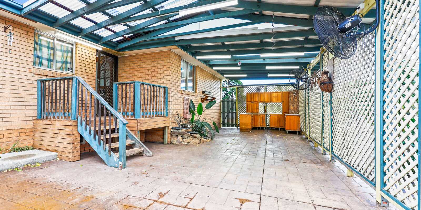 52 Elouera Crescent Woodbine 52 Elouera Crescent Woodbine