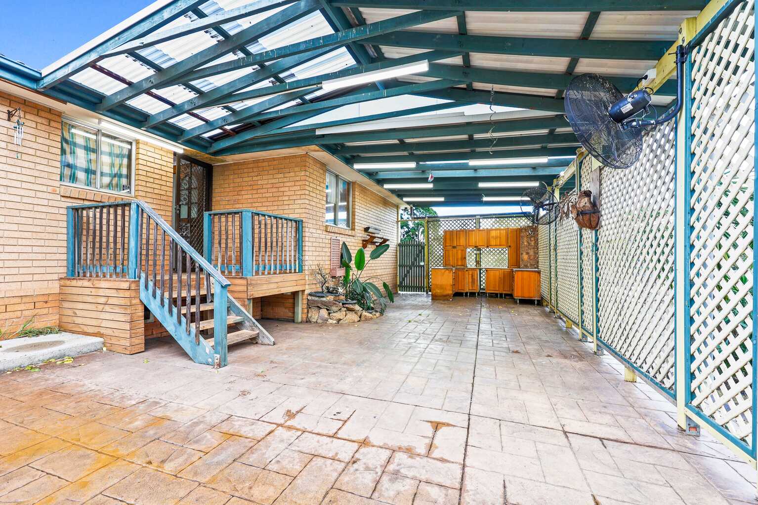 52 Elouera Crescent Woodbine 52 Elouera Crescent Woodbine