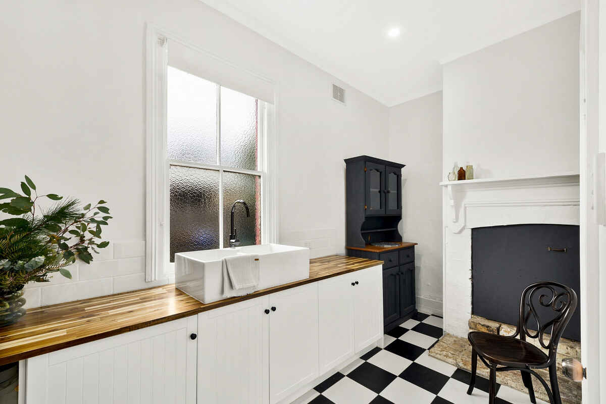 83 George Street Marulan