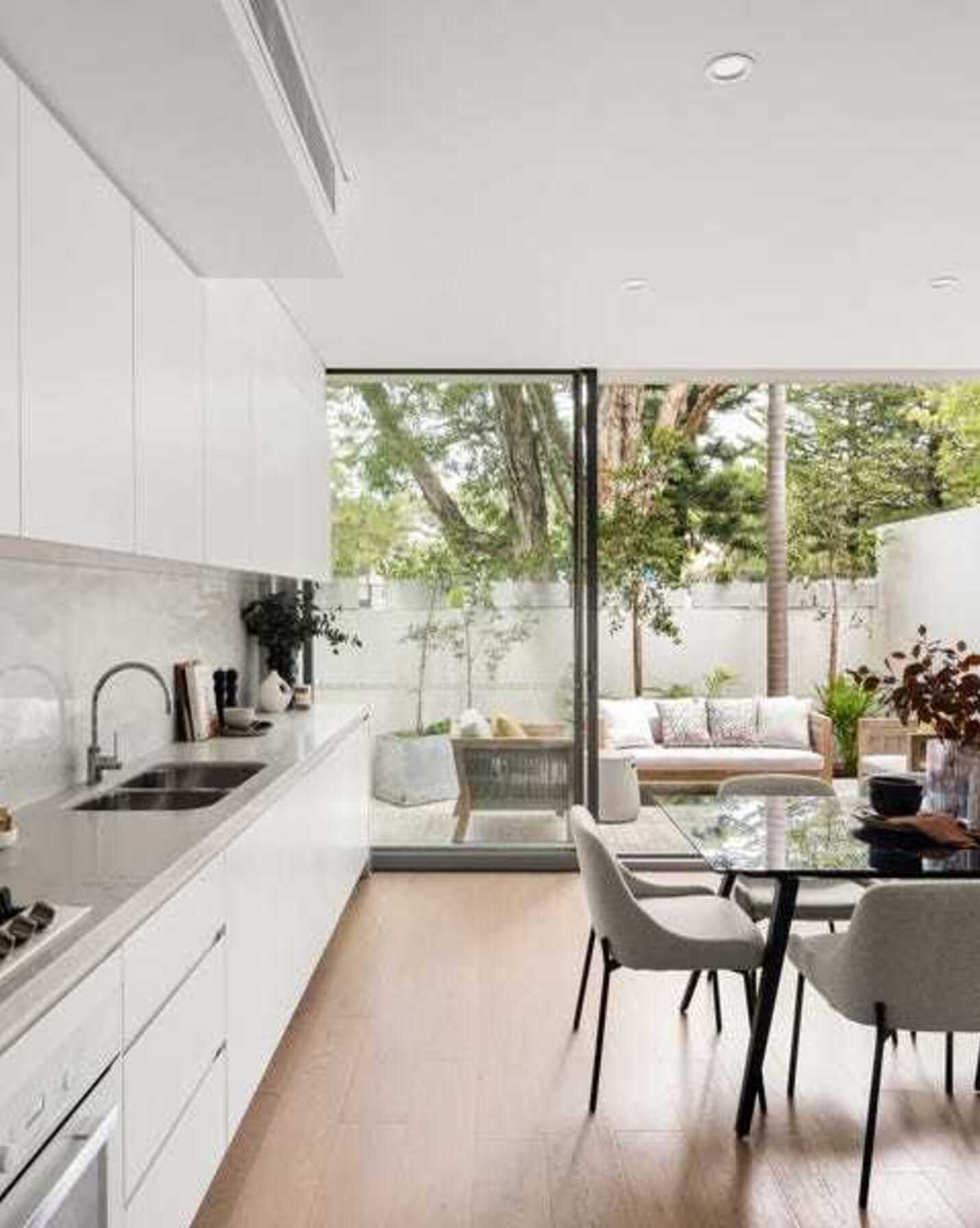 1/2 Warners Avenue North Bondi, Bondi - Thumbnail 2