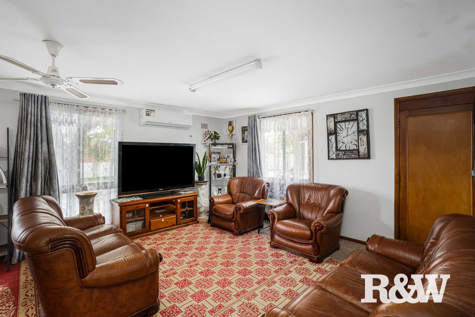 7 Sorensen Crescent Blackett 7 Sorensen Crescent Blackett