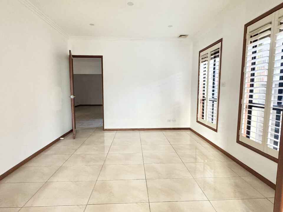 9 Katrina Crescent Cabramatta West