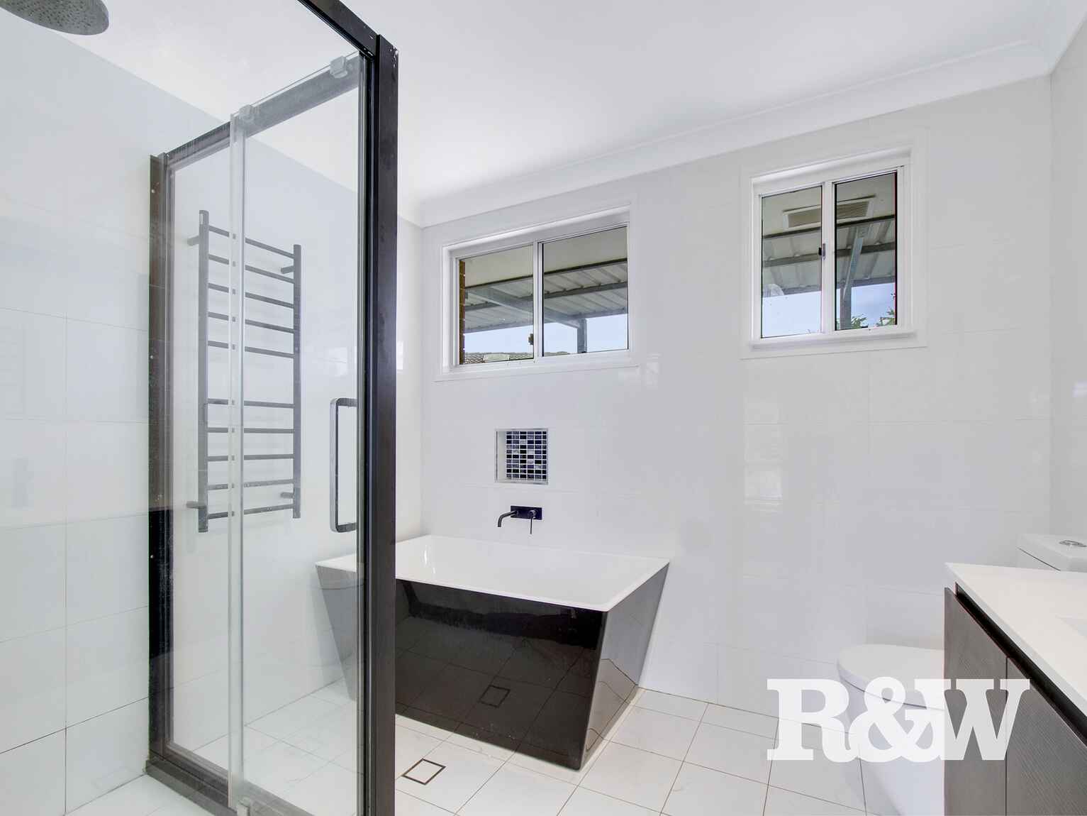 1 Blackbird Glen Erskine Park 1 Blackbird Glen Erskine Park