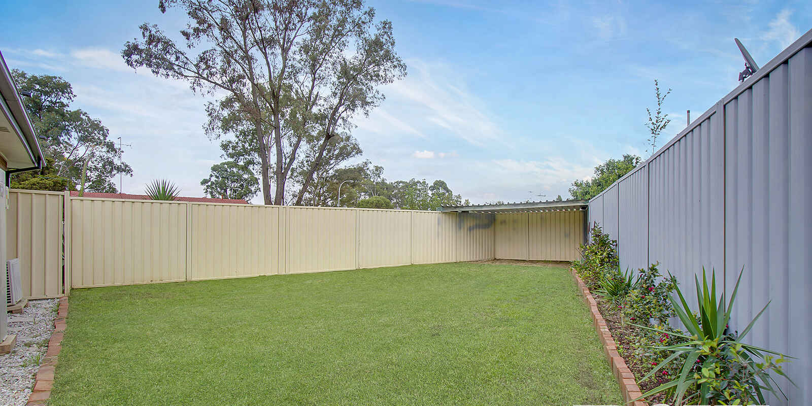 1 Blackbird Glen Erskine Park 1 Blackbird Glen Erskine Park