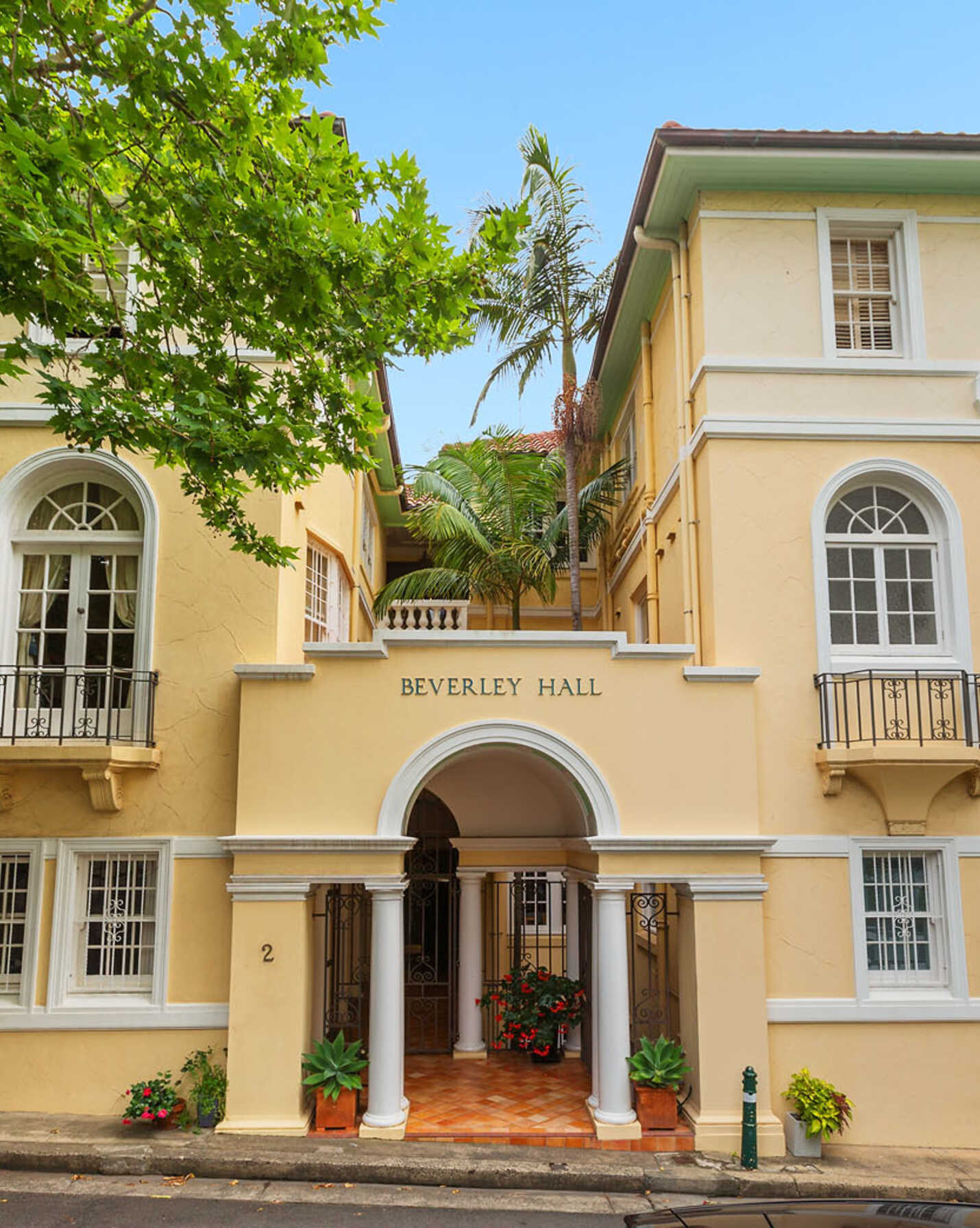 3/2 Elizabeth Bay Crescent Elizabeth Bay, Bay - Thumbnail 2