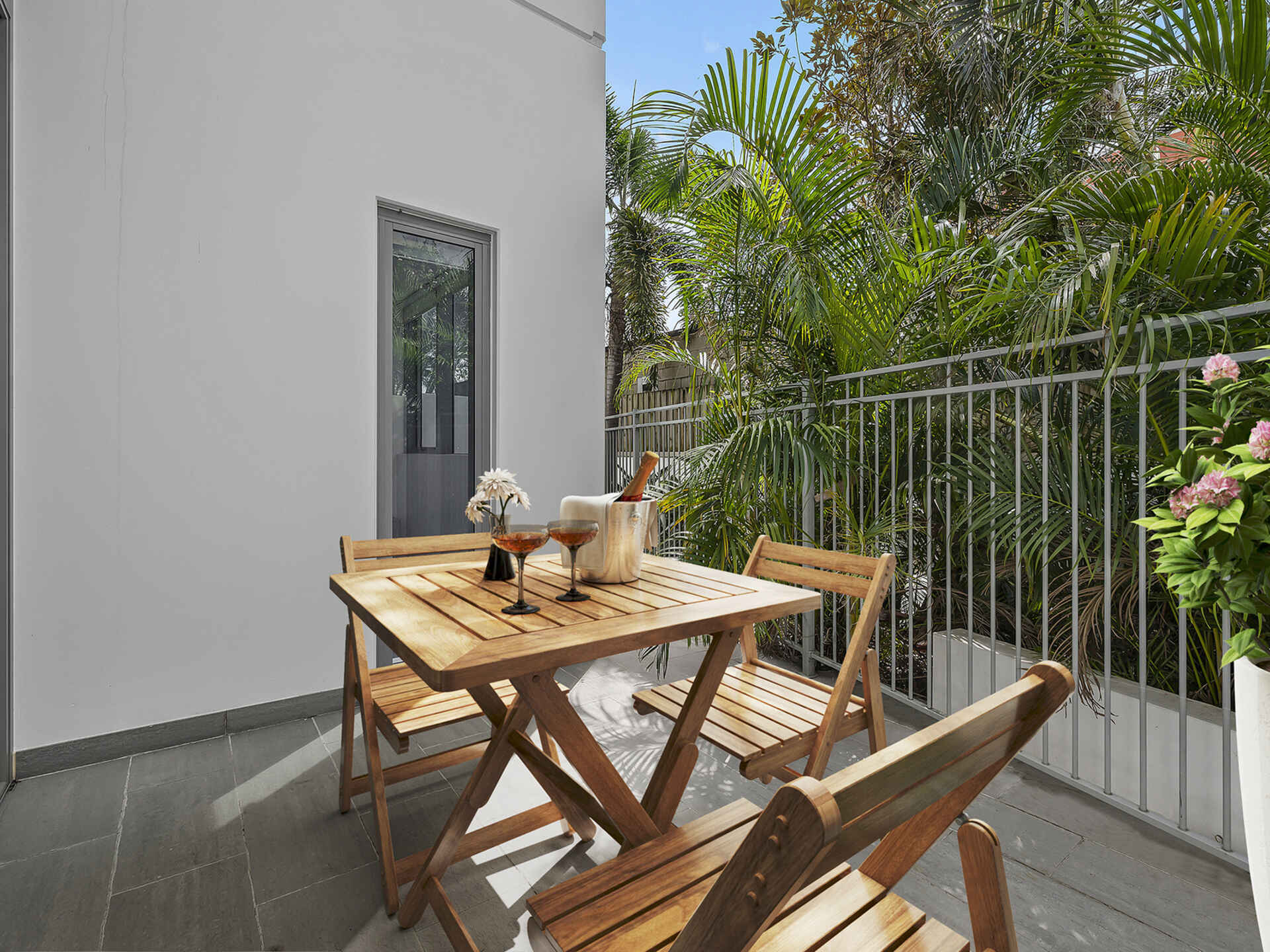 6/16 Hamilton Place Bowen Hills