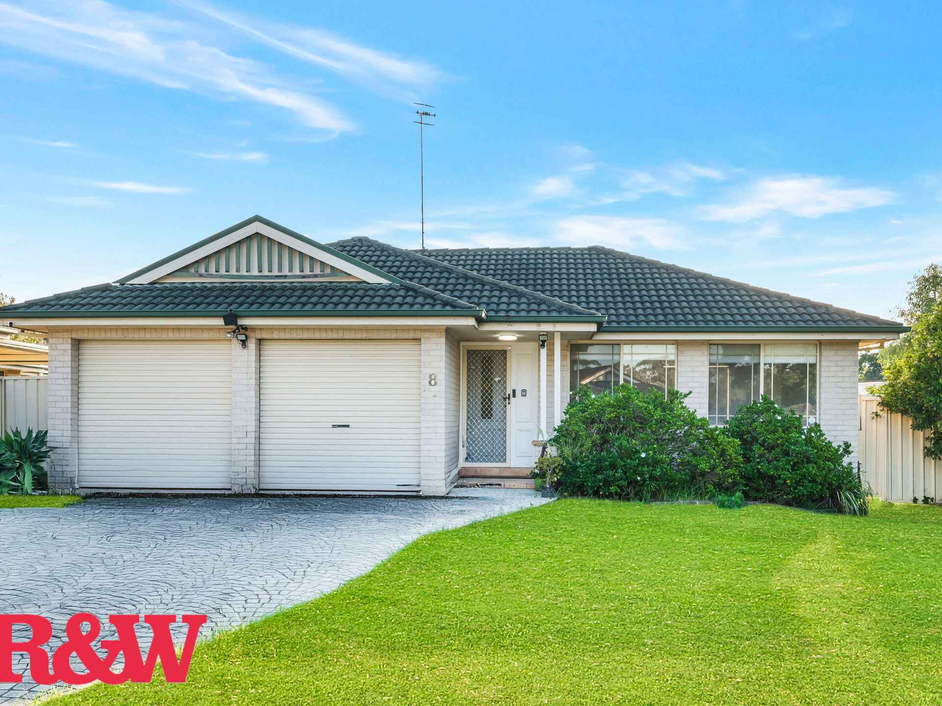 8 Wood Court Mount Annan