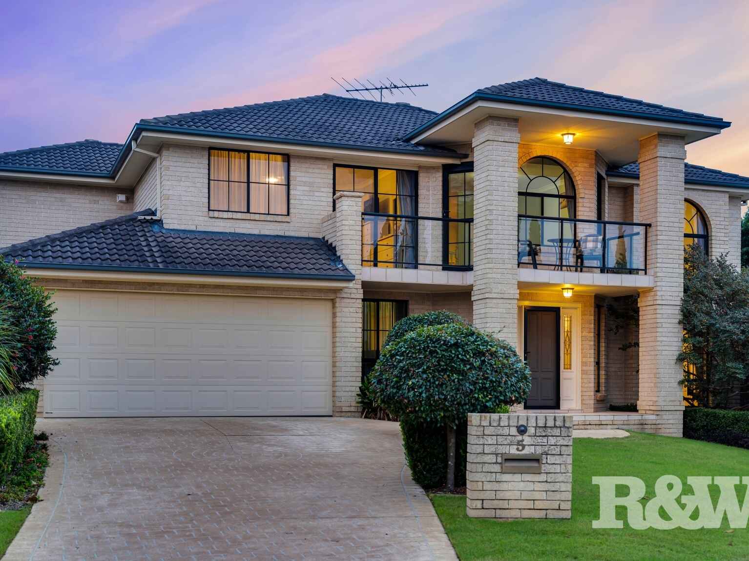 5 Lord Castlereagh Circuit Macquarie Links