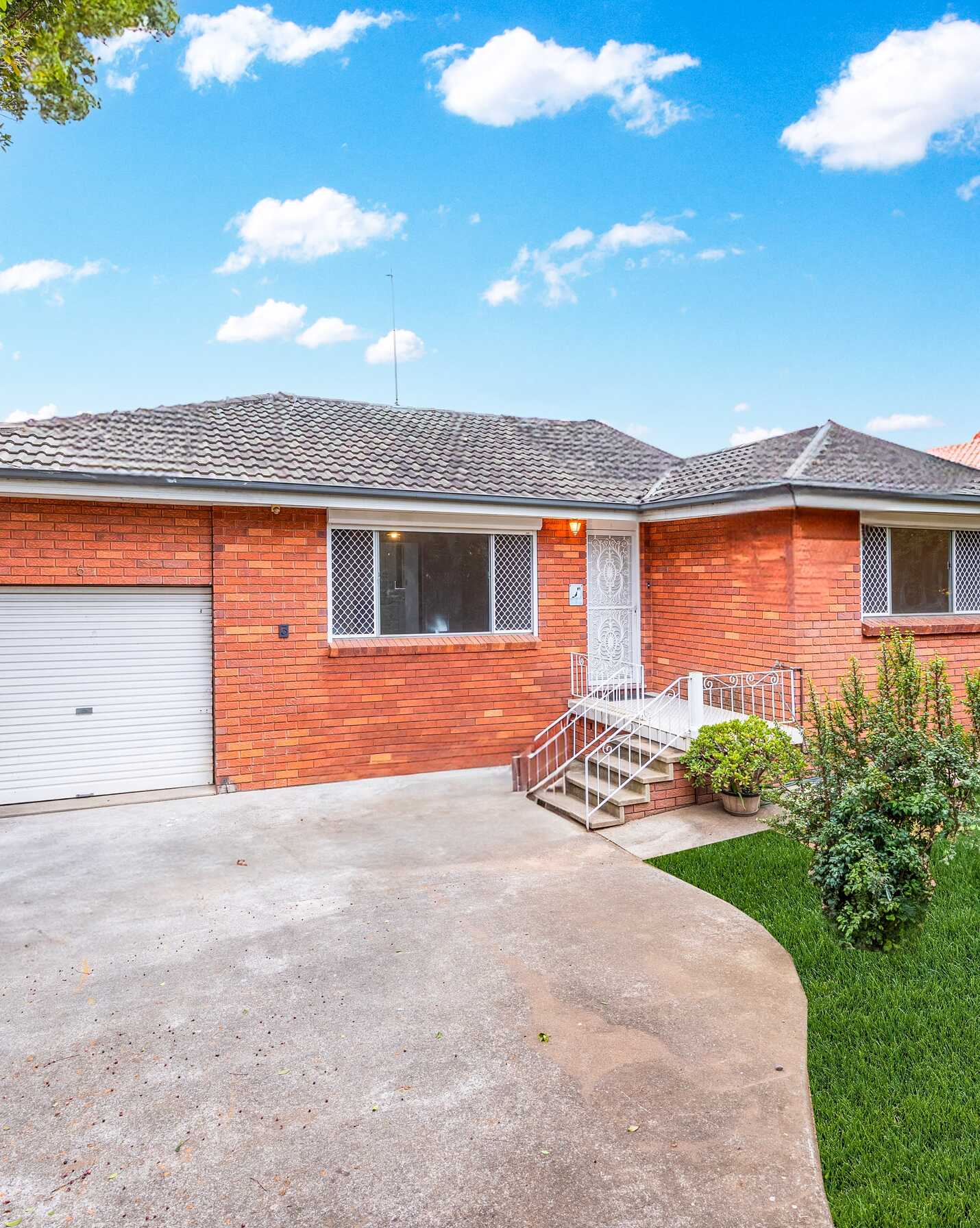 5 Colonial Street Campbelltown, Campbelltown - Thumbnail 2
